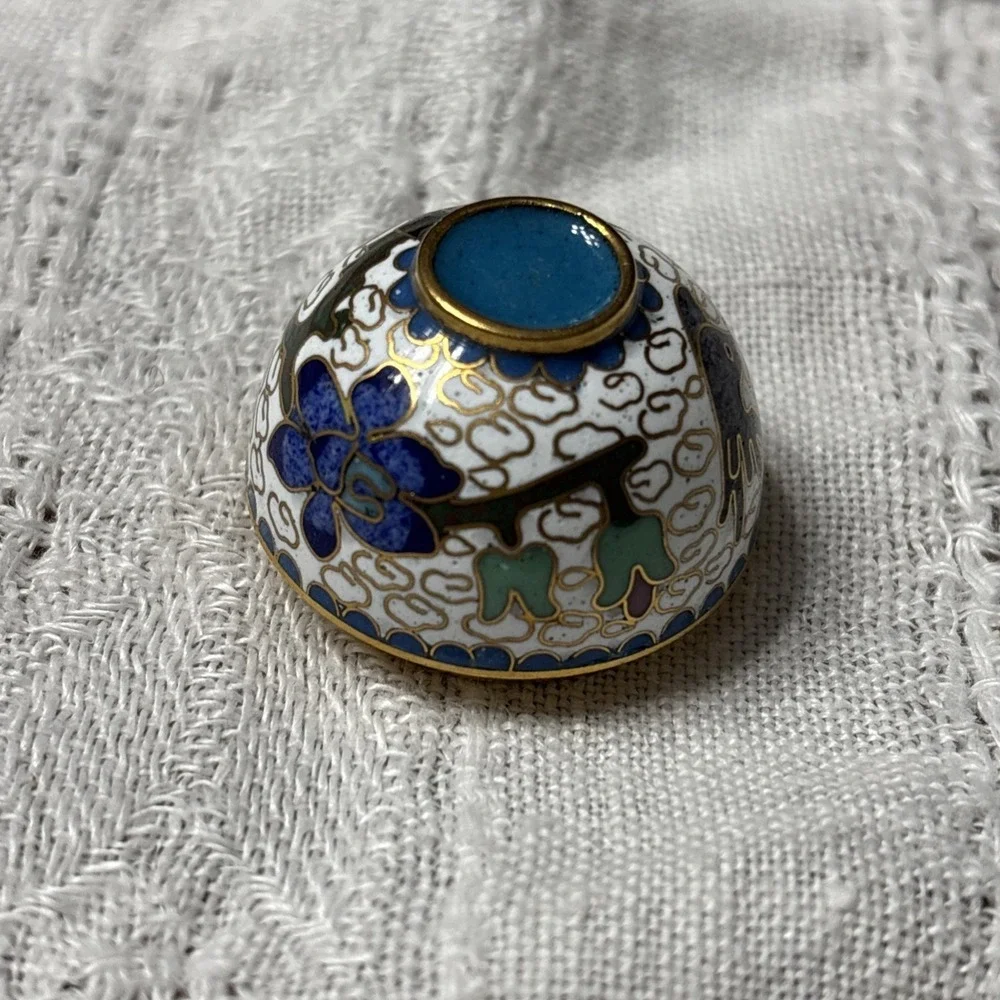 VINTAGE CLOISONNE ROUND BLOSSOM FLORAL‎ TRINKET BOX